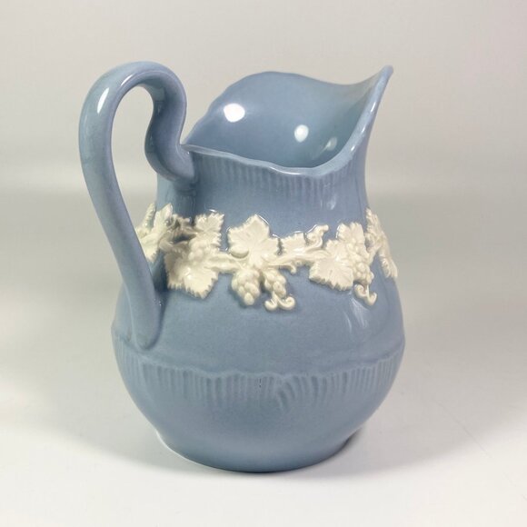 1950s Wedgwood Queensware Embossed Cream On Blue Creamer Sugar Bowl - Picture 8 of 16